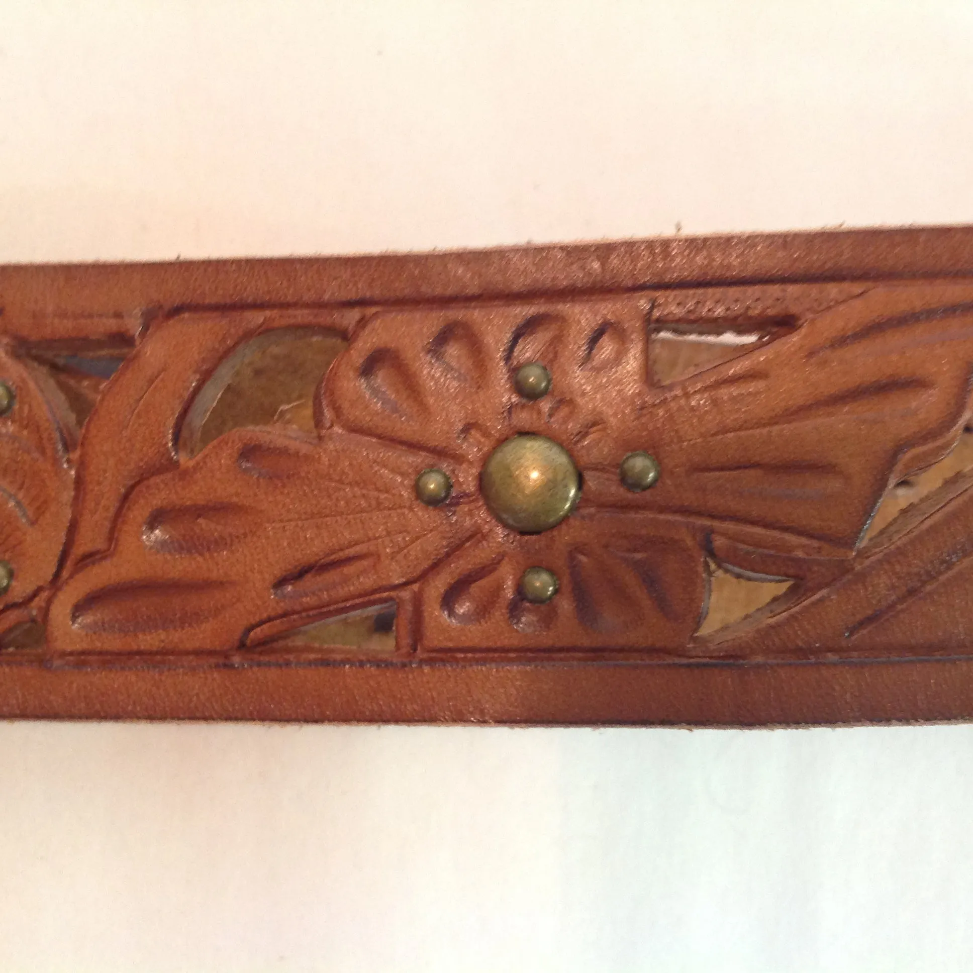 Coldwater Creek Women's XL Tan Belt Studded Laser Cut Spiral Wing Motif with Tags 19