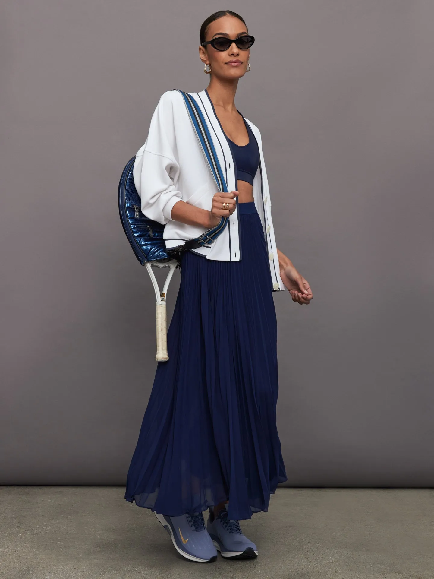 Decker Off-Court Premium White Cardigan