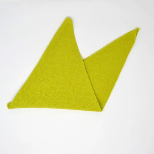 Pistachio Lambswool Neckerchief for Men: Stylish Winter Fashion Accessory