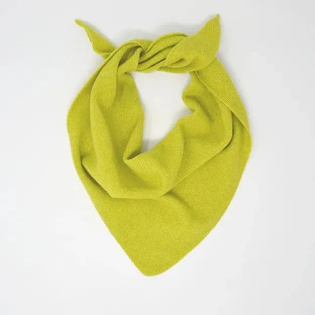Pistachio Lambswool Neckerchief for Men: Stylish Winter Fashion Accessory