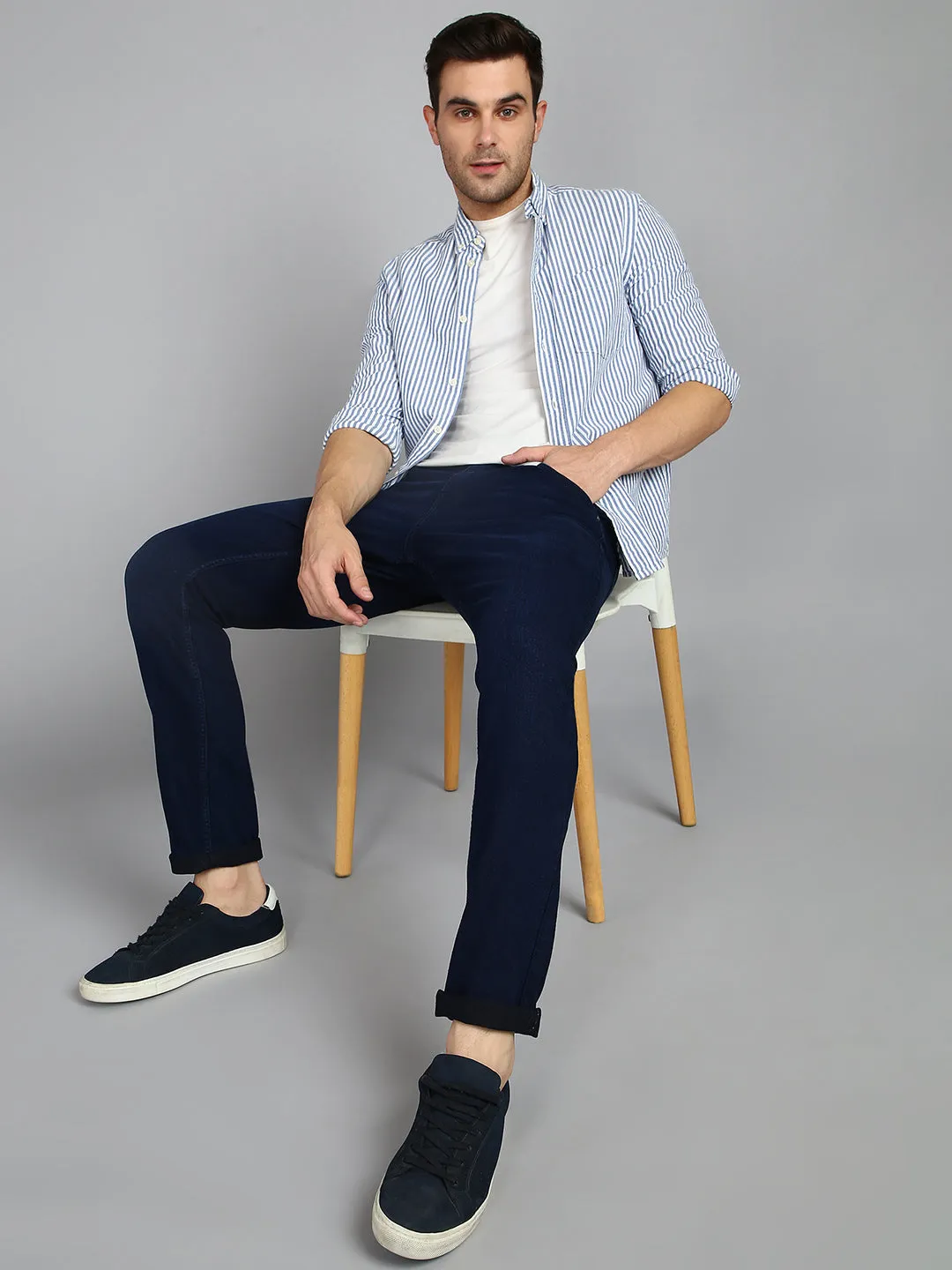 Men's Carbon Blue Regular Fit Washed Jeans Stretchable