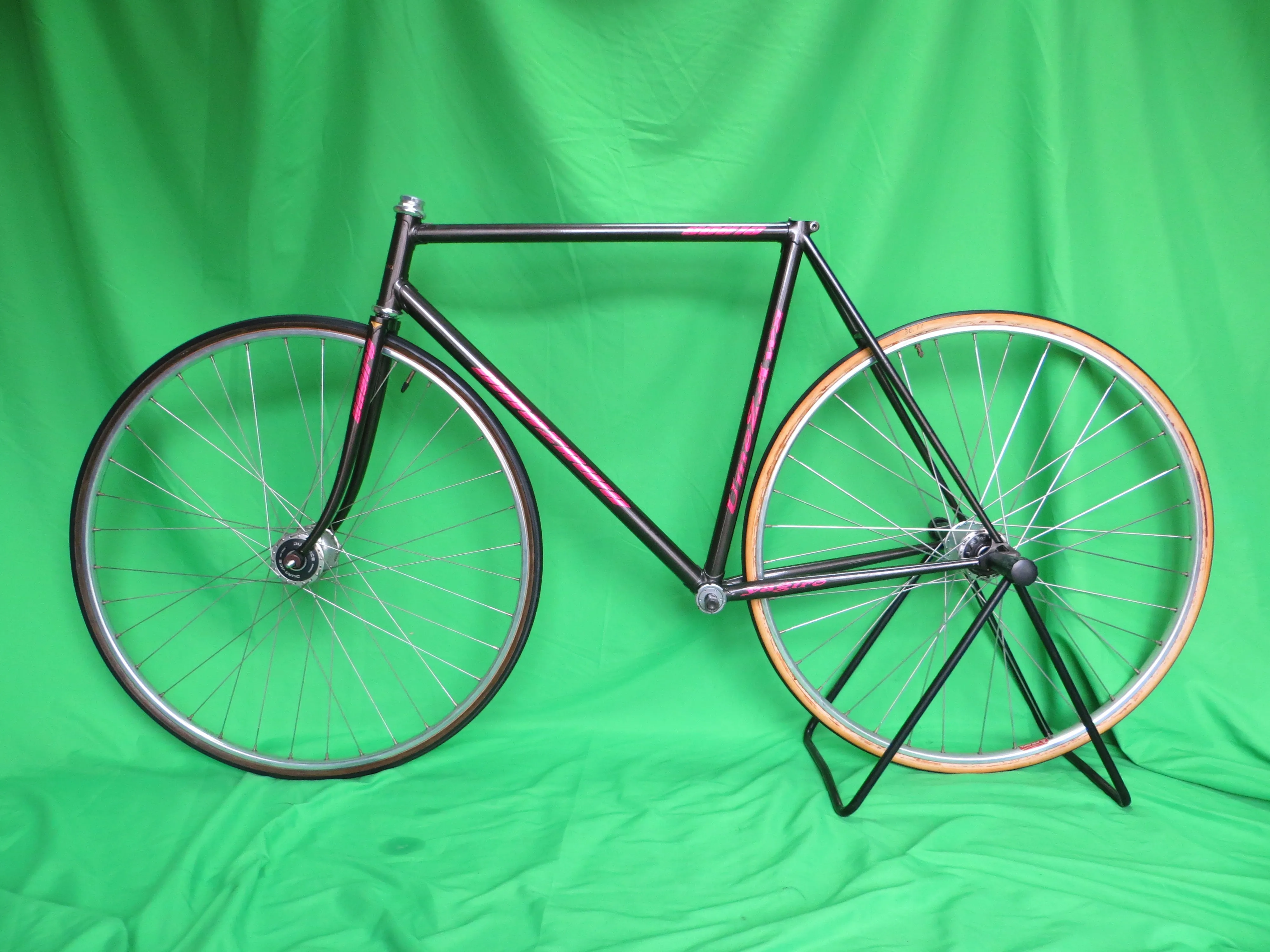 UMEZAWA // Gun Metal // 53.5cm