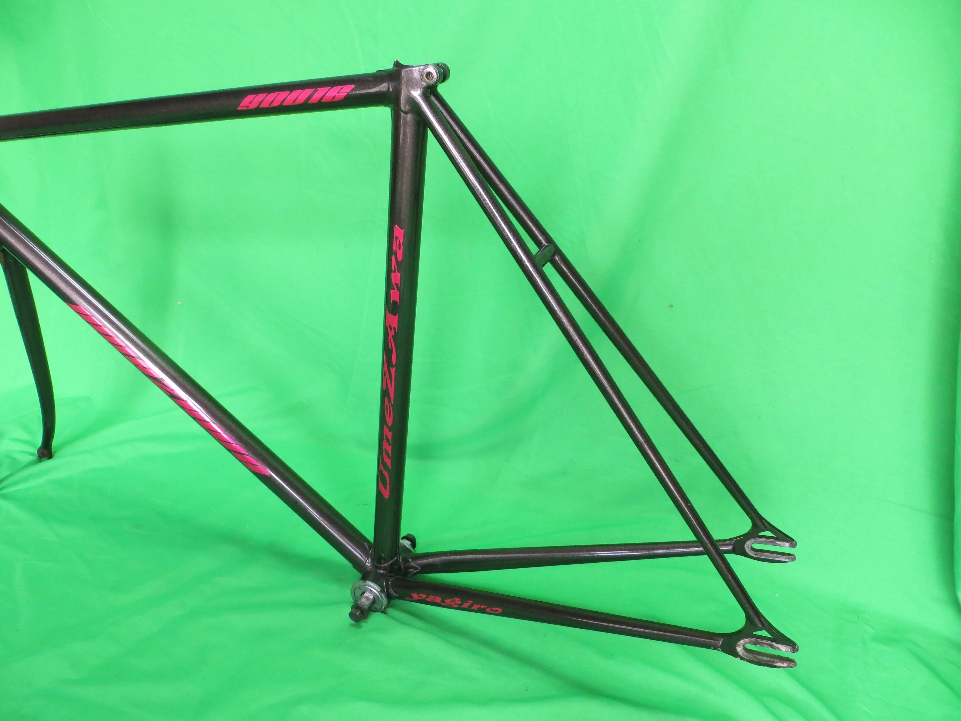 UMEZAWA // Gun Metal // 53.5cm