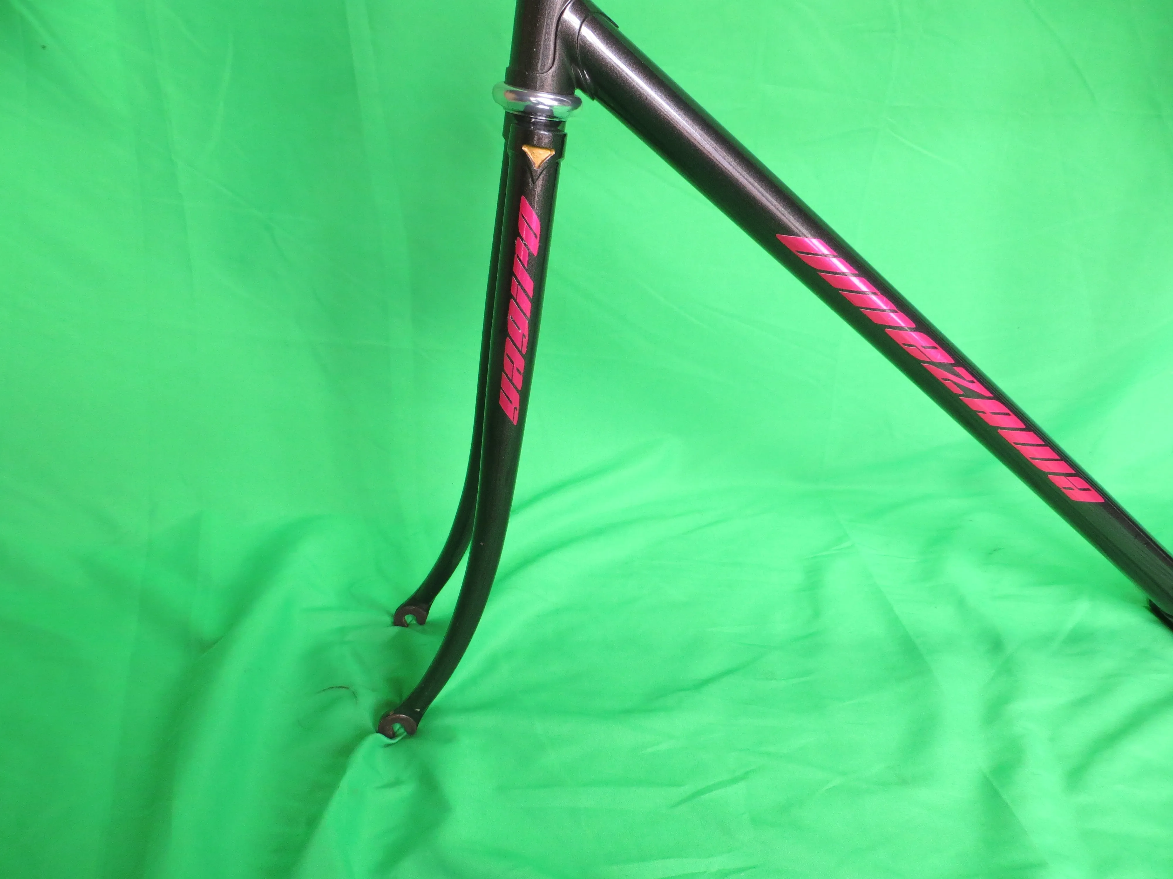 UMEZAWA // Gun Metal // 53.5cm