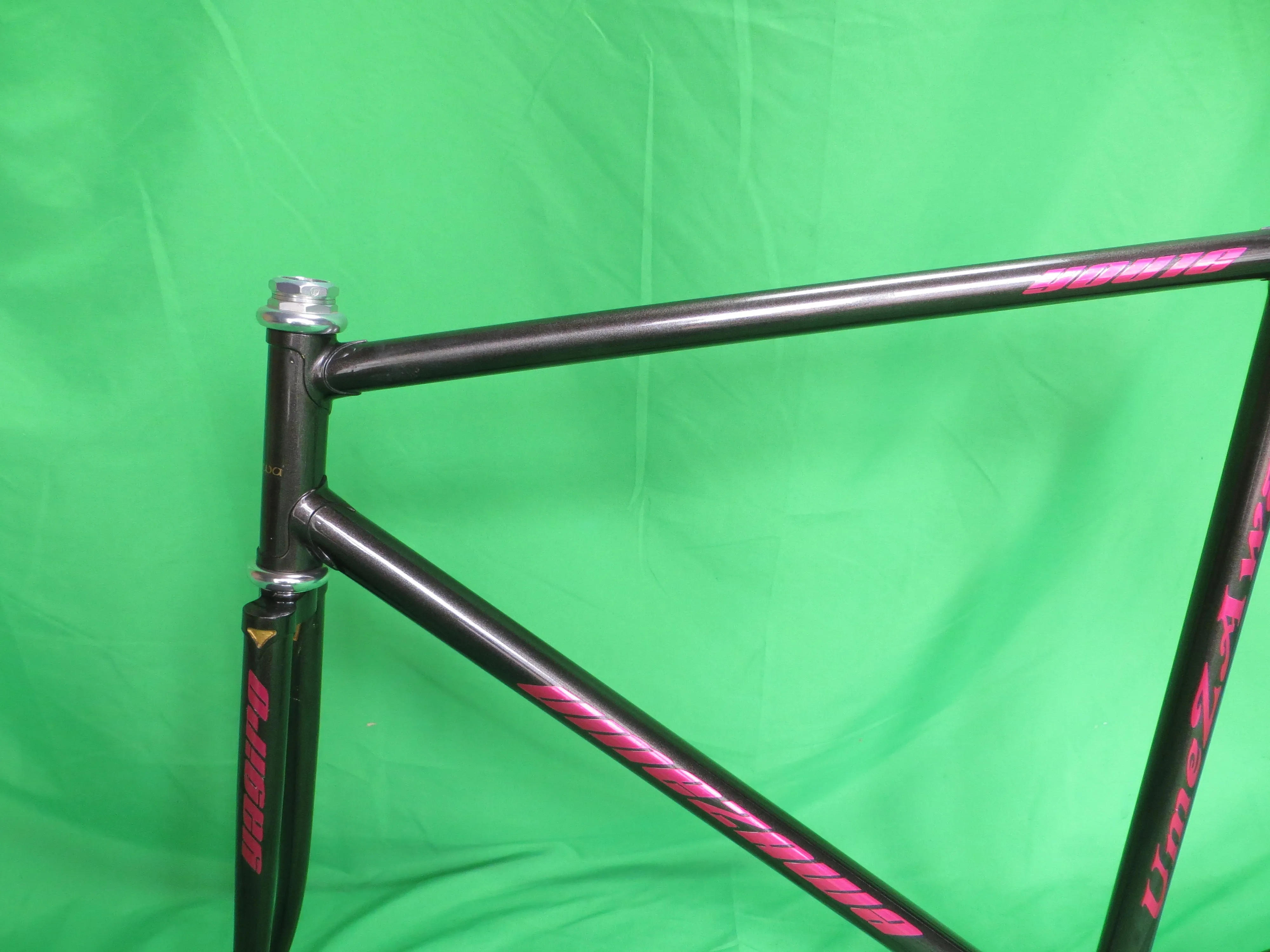 UMEZAWA // Gun Metal // 53.5cm