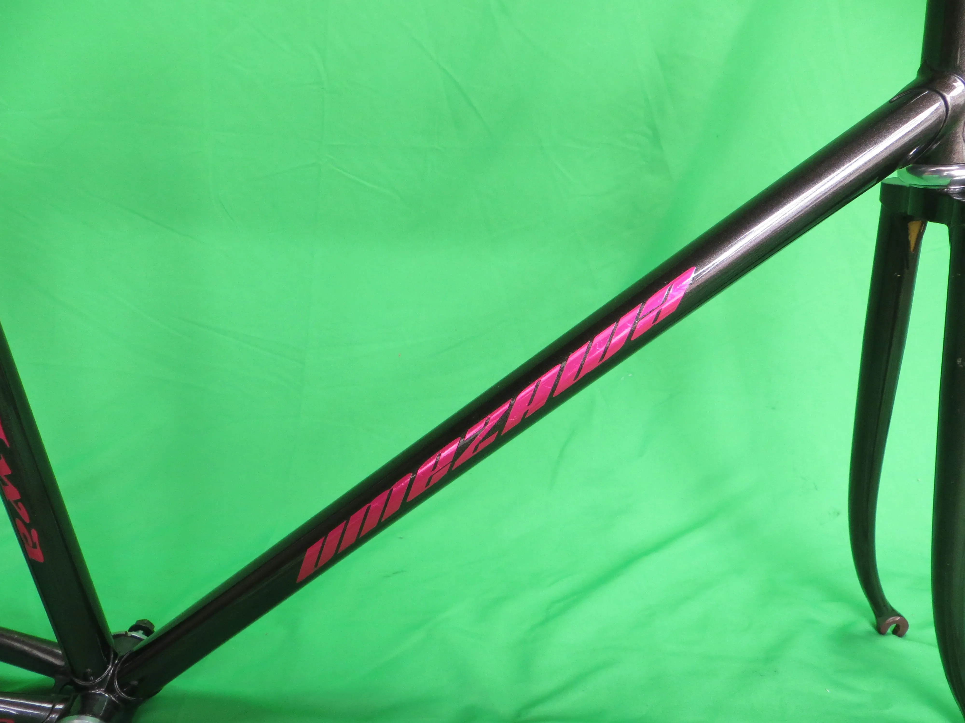 UMEZAWA // Gun Metal // 53.5cm
